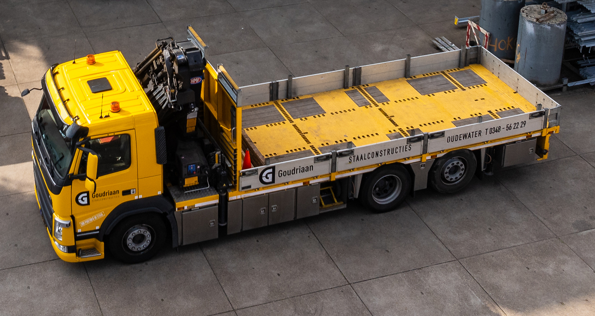 vrachtwagen duurzaam goudriaan staalconstructie